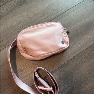 lululemon 1l belt bag